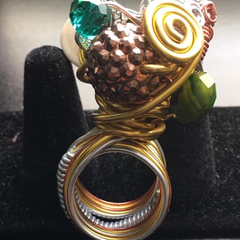 THE PINEAPPLE 🍍 RING - Picture 3 of 7
